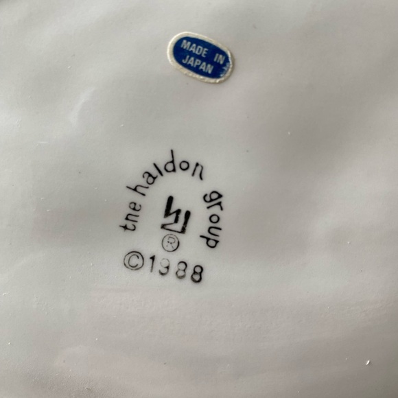 The Haldon Group Leaf Dish - Picture 3 of 3